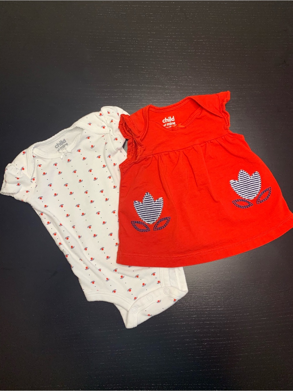 $3.00💝 Child of Mine 0-3m Red & White Onesie and Top Set